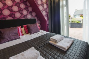 Een minibar, een kluis op de kamer, gratis wifi