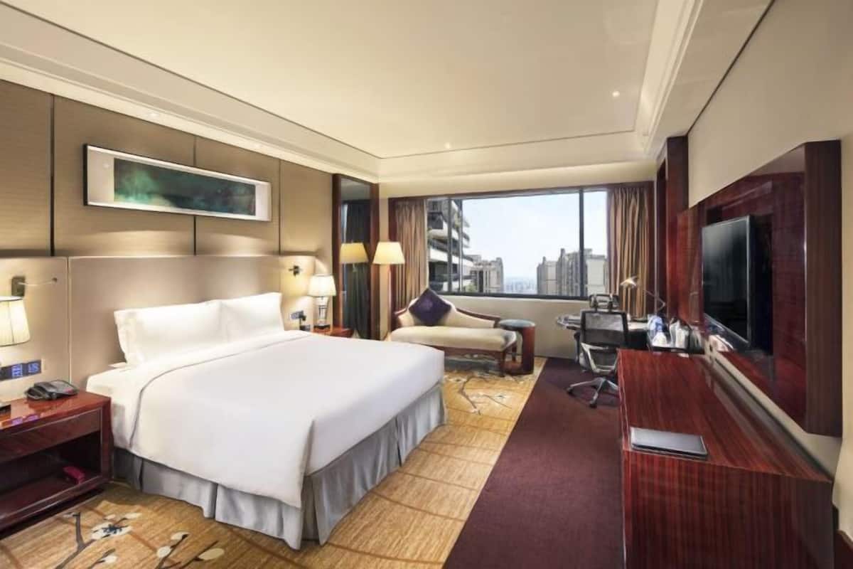 Minibar, caja de seguridad en la habitación y cortinas blackout