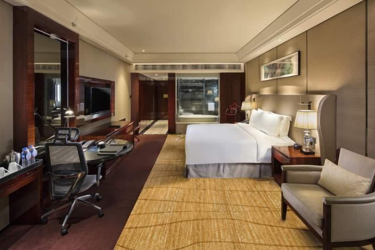 Minibar, in-room safe, blackout drapes, soundproofing