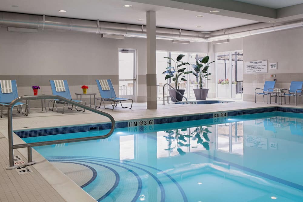 Homewood Suites by Hilton Winnipeg Airport-Polo Park, MB