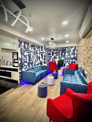 로비 좌석 공간