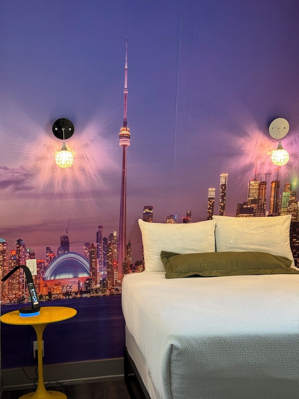 Zimmer, 1 Queen-Bett | Bügeleisen/Bügelbrett, kostenloses WLAN, Bettwäsche, Wecker