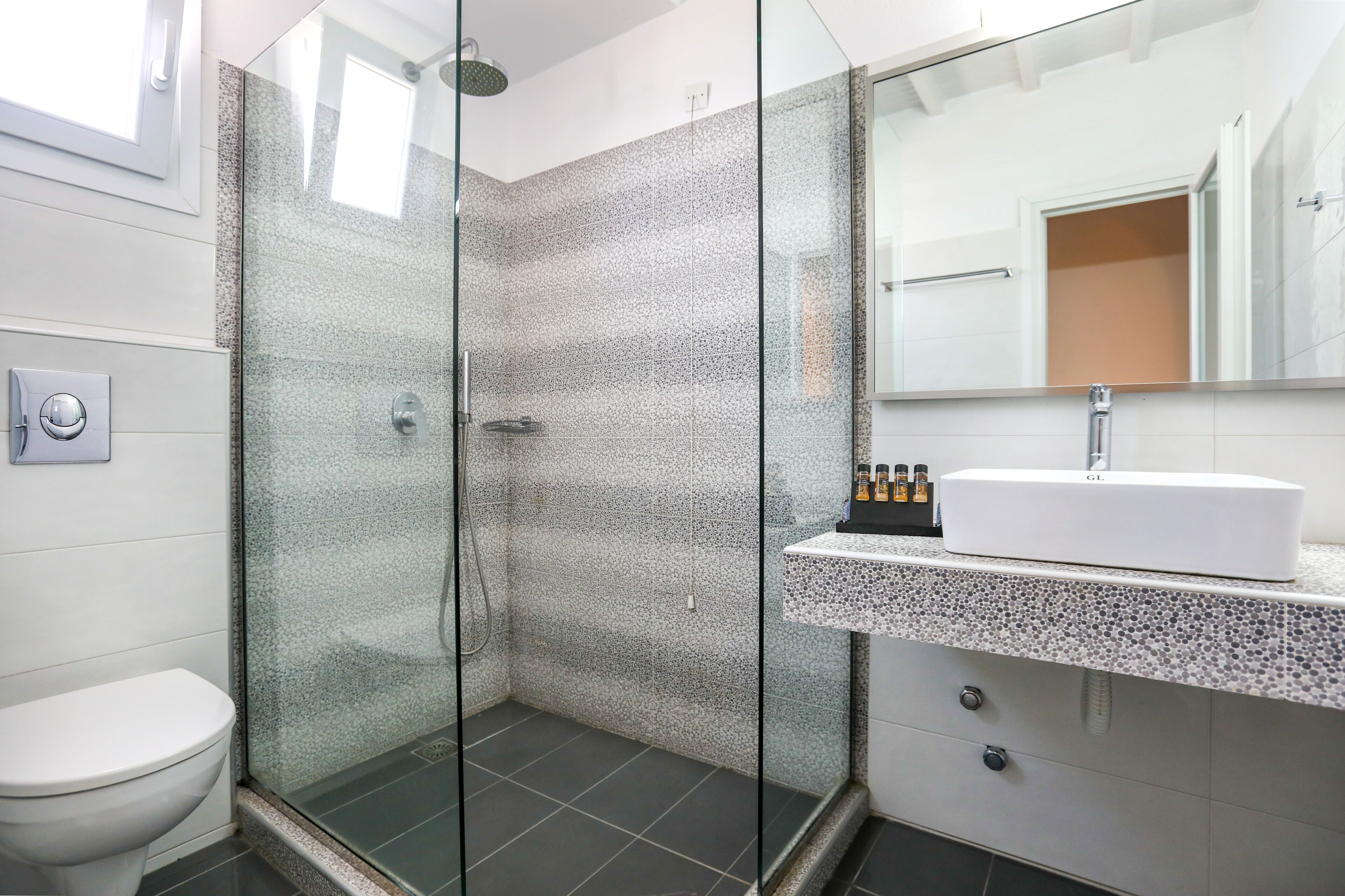standard triple room | bathroom | shower, free toiletries, hair dryer, towels