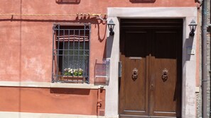 واجهة المنشأة