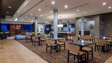 Desayuno a la carta (con cargo)