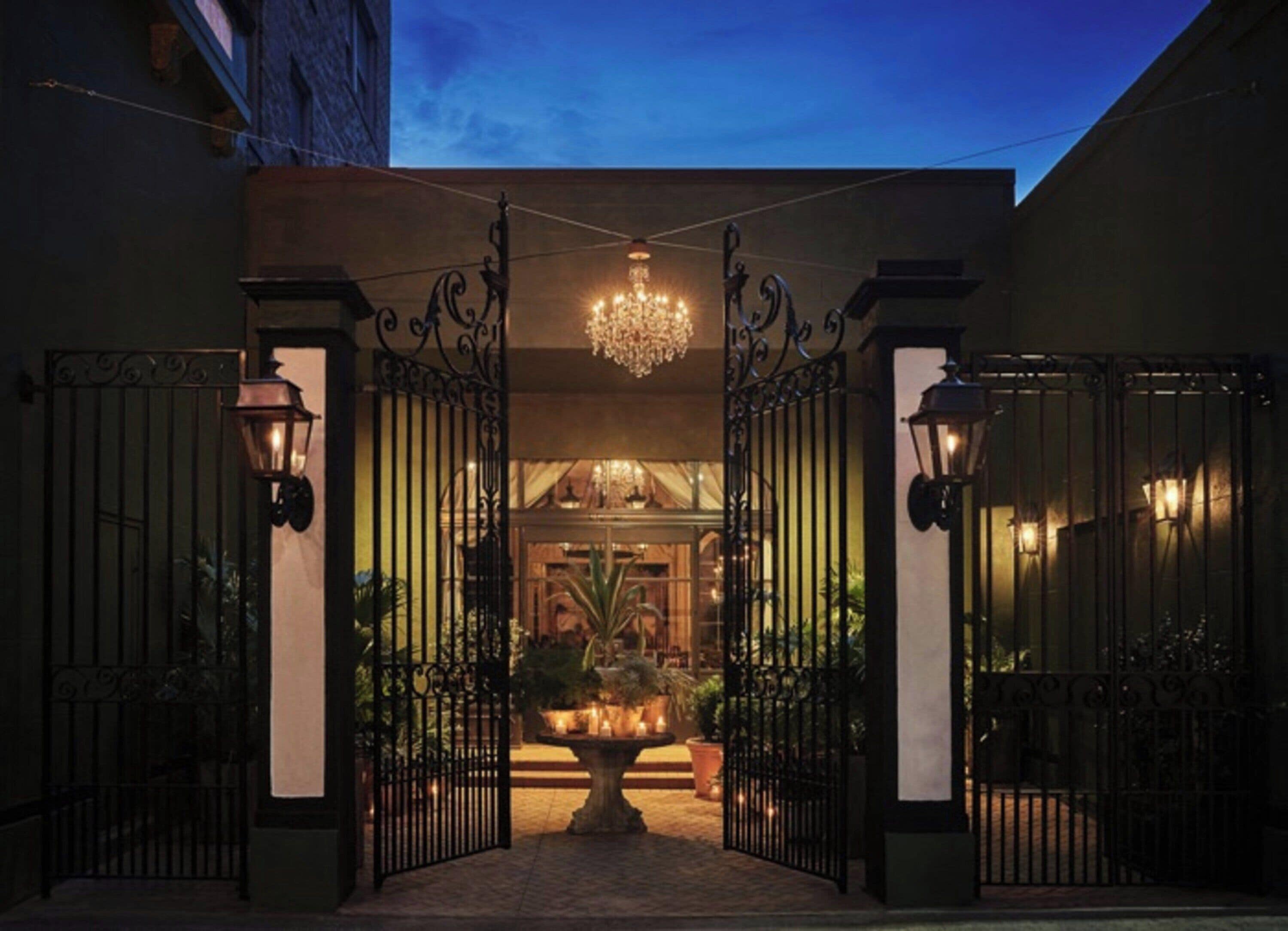 Photo - The Pontchartrain Hotel