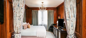 The Pontchartrain Hotel