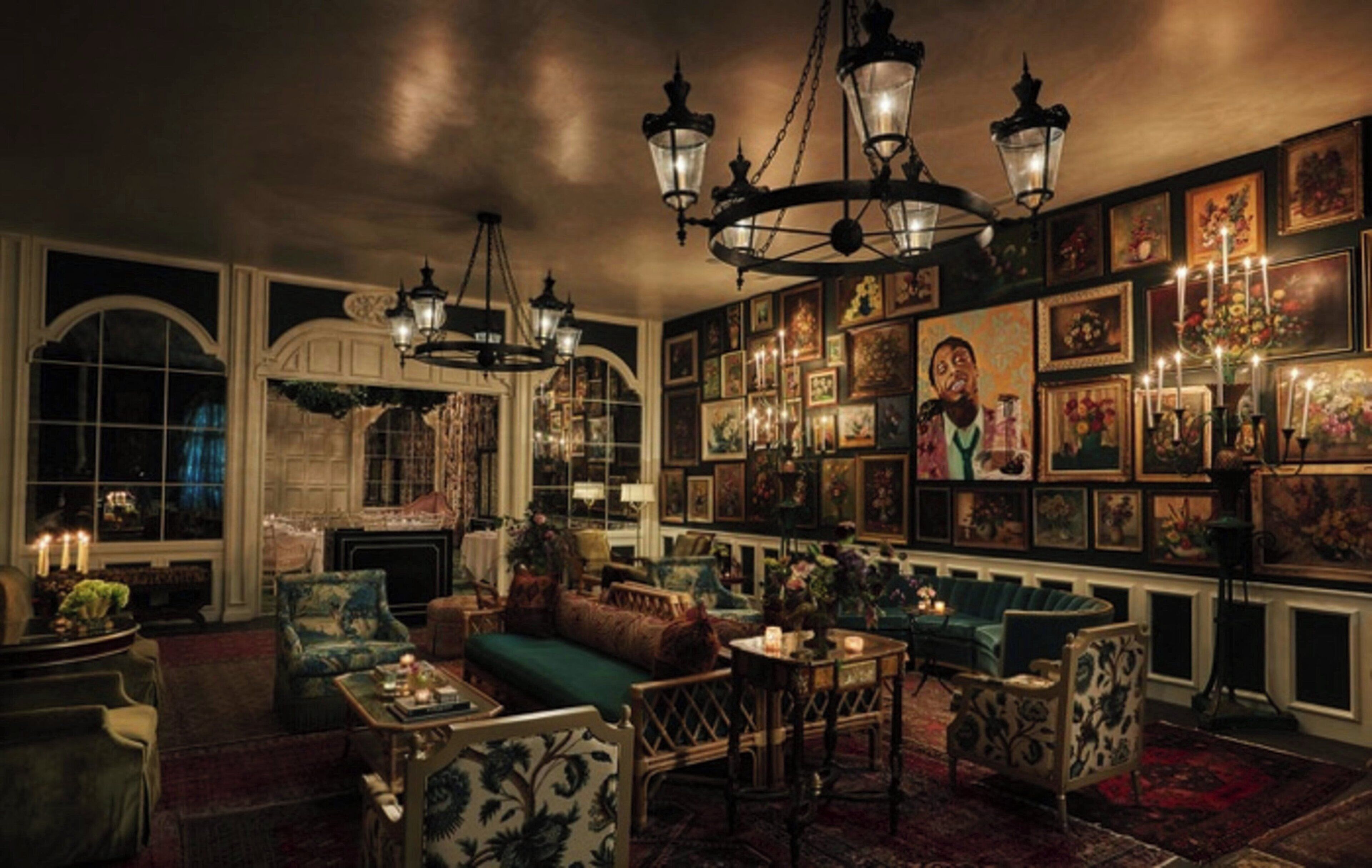 Photo - The Pontchartrain Hotel