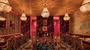 2 restaurants; breakfast, lunch, dinner, and brunch served - The Pontchartrain Hotel (New Orleans)