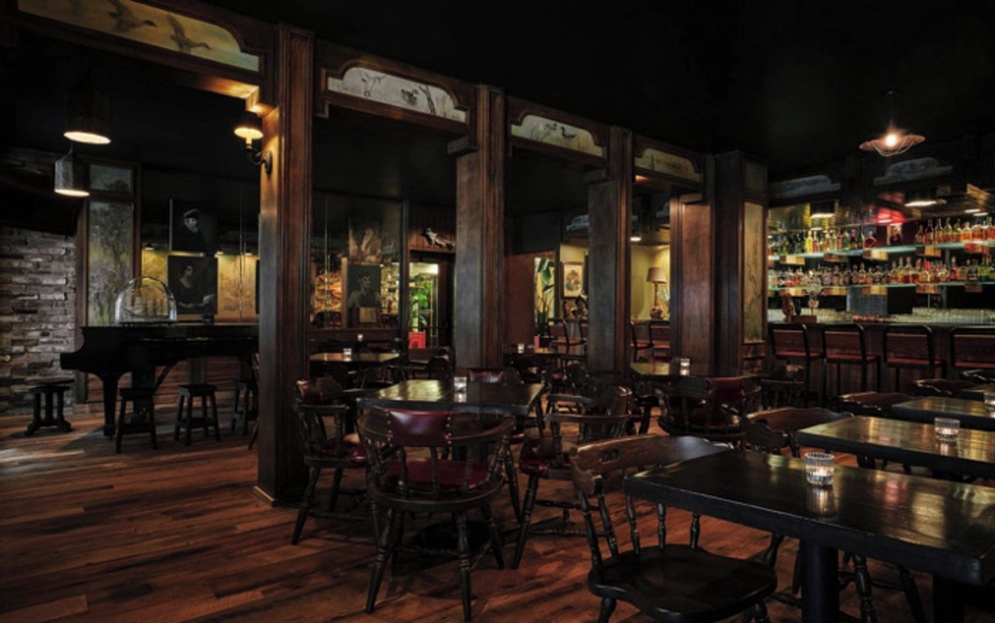 2 restaurants; breakfast, lunch, dinner, and brunch served