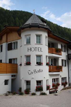 Exterior - Albergo Ristorante La Baita (Livinallongo del Col di Lana)