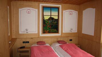 Daunenbettdecken, Zimmersafe, Schreibtisch