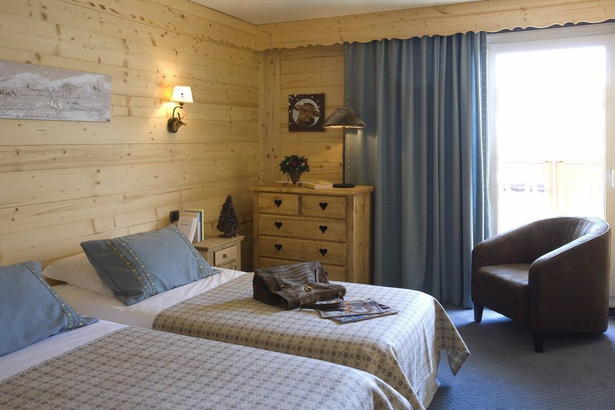 in-room safe, individually decorated, blackout curtains, soundproofing