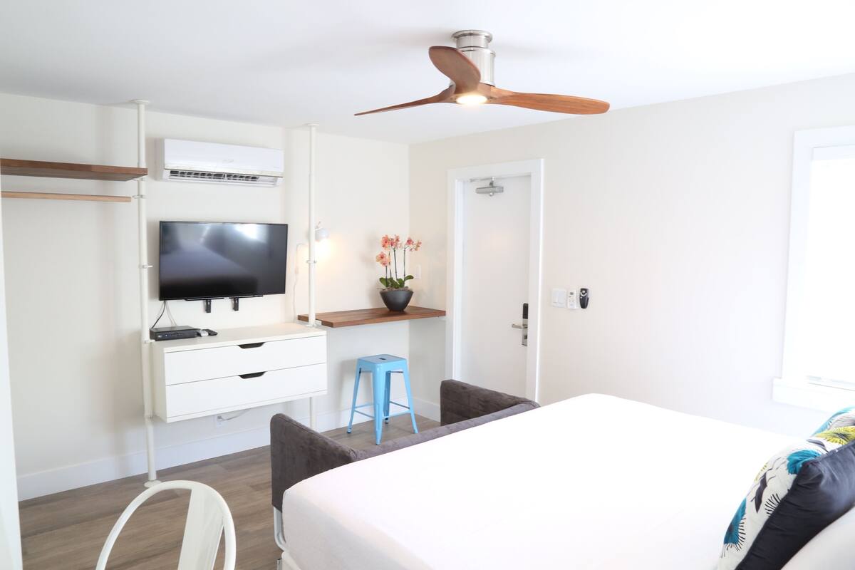 Iron/ironing board (on request), cribs (free), WiFi (free), bed sheets