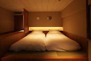 Habitació amb dos llits individuals de luxe (Japanese Modern Room with Terrace) | Caixa forta a l'habitació, escriptori i habitacions insonoritzades 