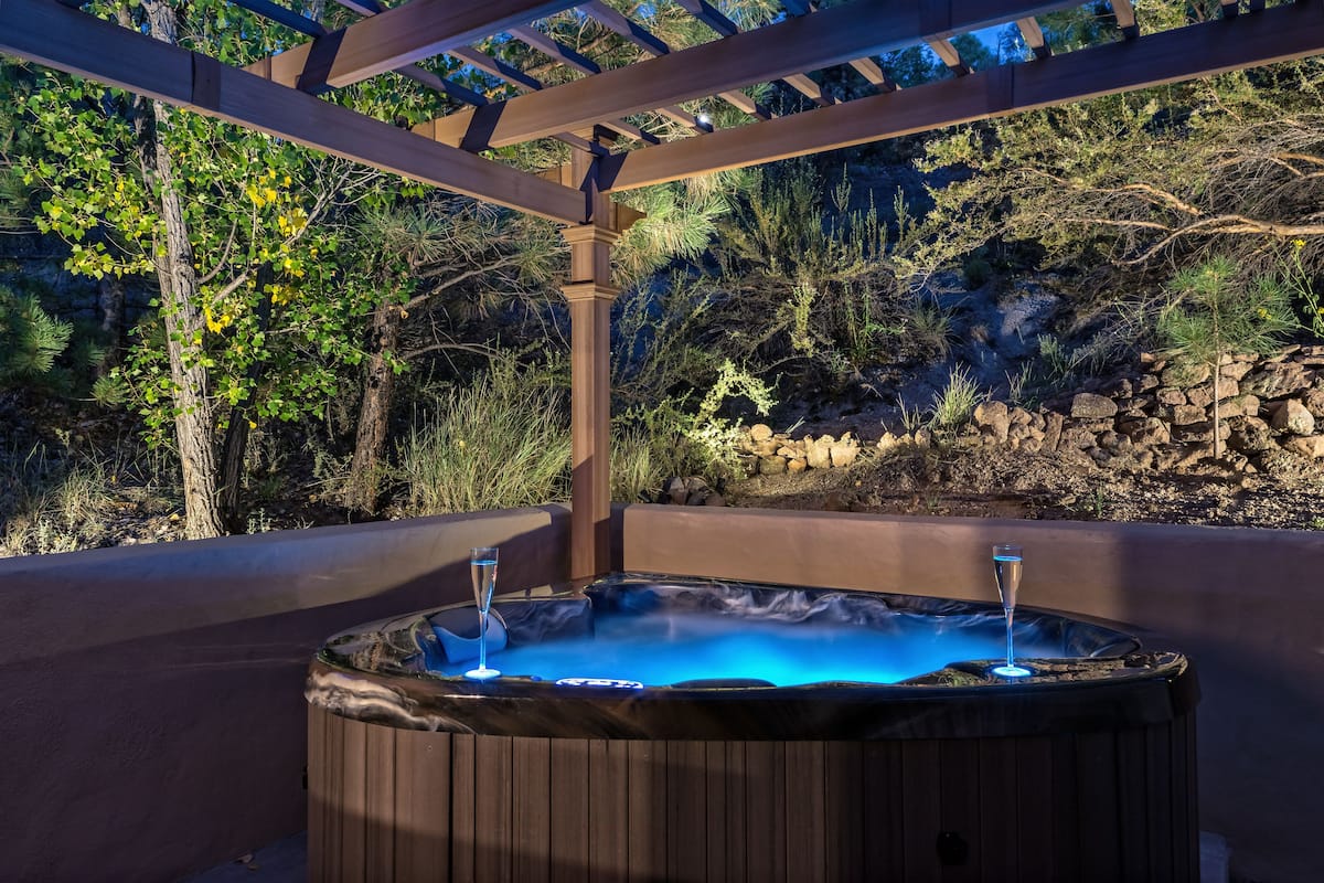 Luxury King with Hot Tub | Privat bubbelpool