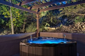 Luxury King with Hot Tub | Private spa tub - Sheridan House Inn - Adult Only (Williams)
