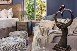 Luxury King with Hot Tub | Näkymä vuoristoon