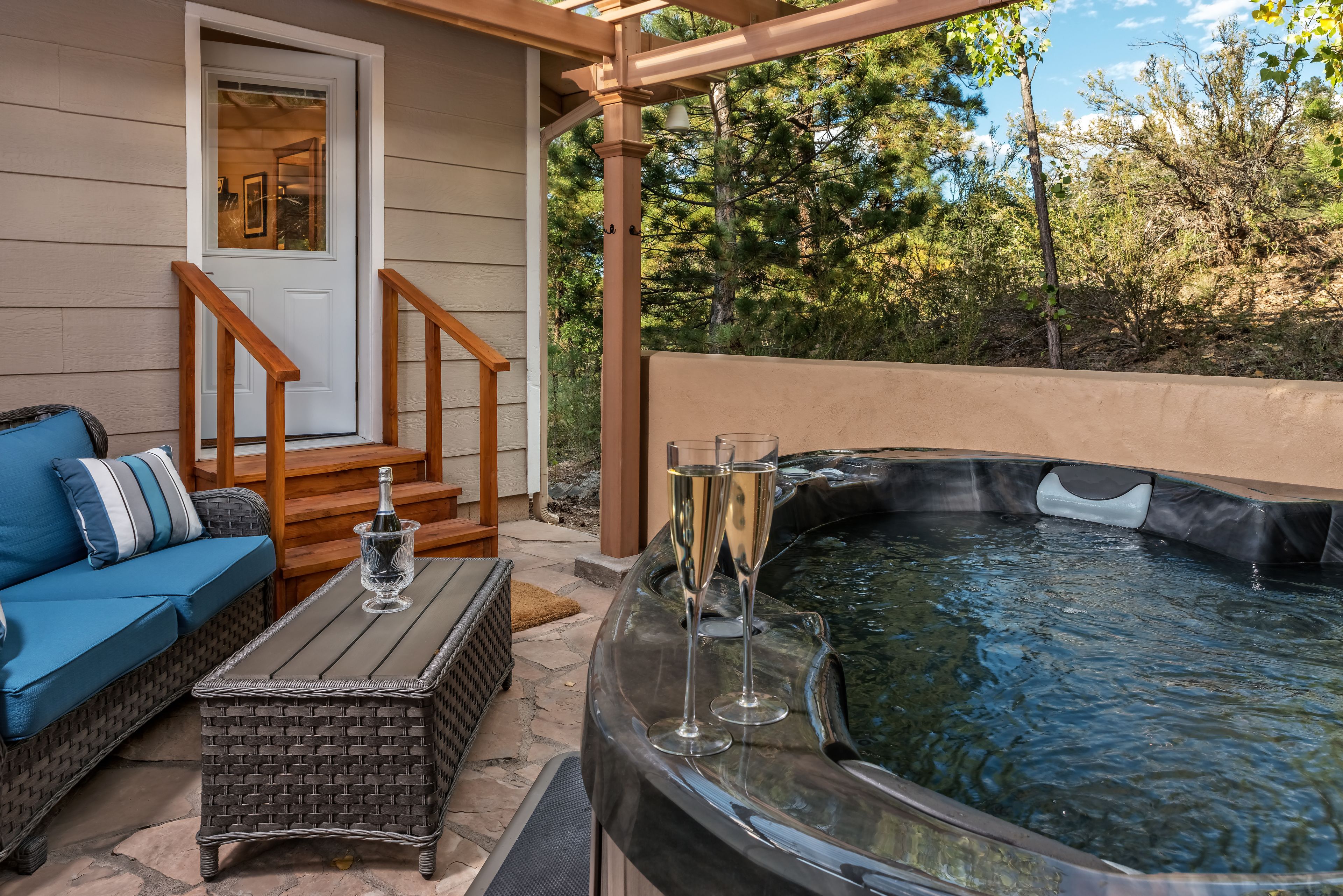 Luxury King with Hot Tub | Terrace/patio