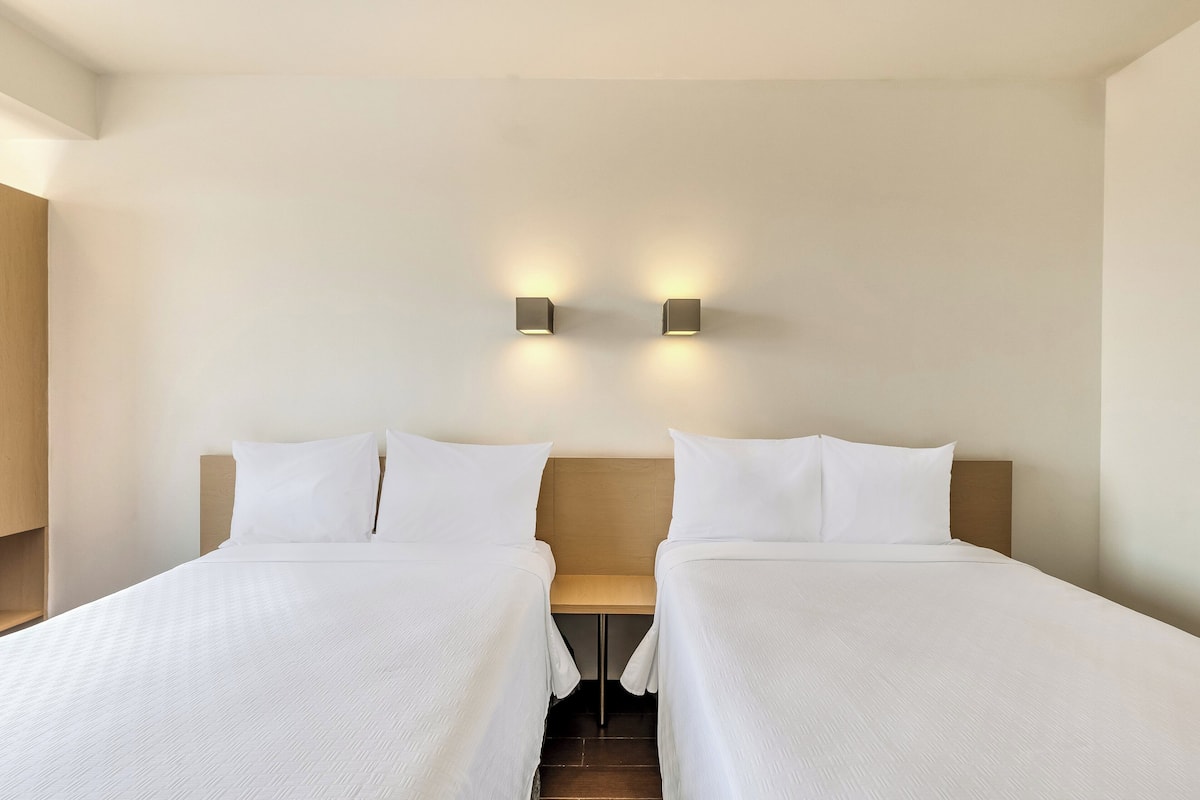 superior room, 2 single beds | desk, free wifi, bed sheets