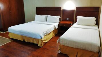 In-room safe, desk, iron/ironing board, free WiFi