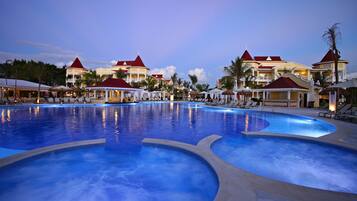 2 outdoor pools, pool umbrellas, sun loungers