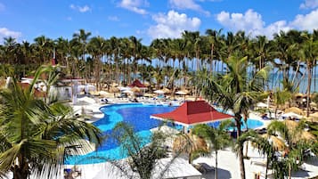 2 outdoor pools, pool umbrellas, sun loungers
