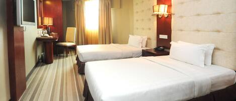 Quarto luxo | Cofres nos quartos, escrivaninha, quartos à prova de som