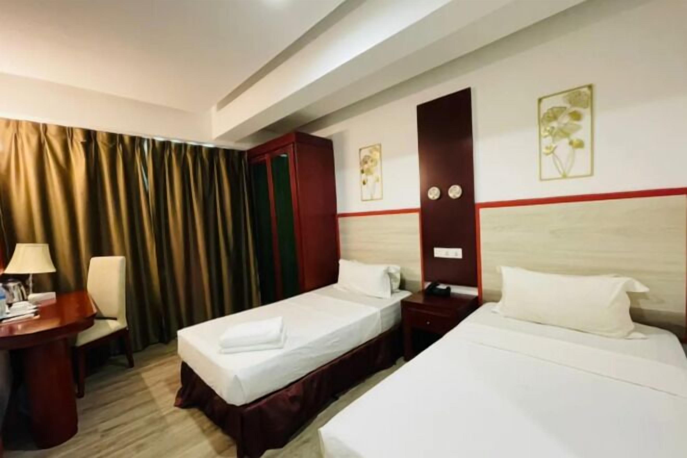 객실 내 금고, 책상, 방음 설비, 다리미/다리미판