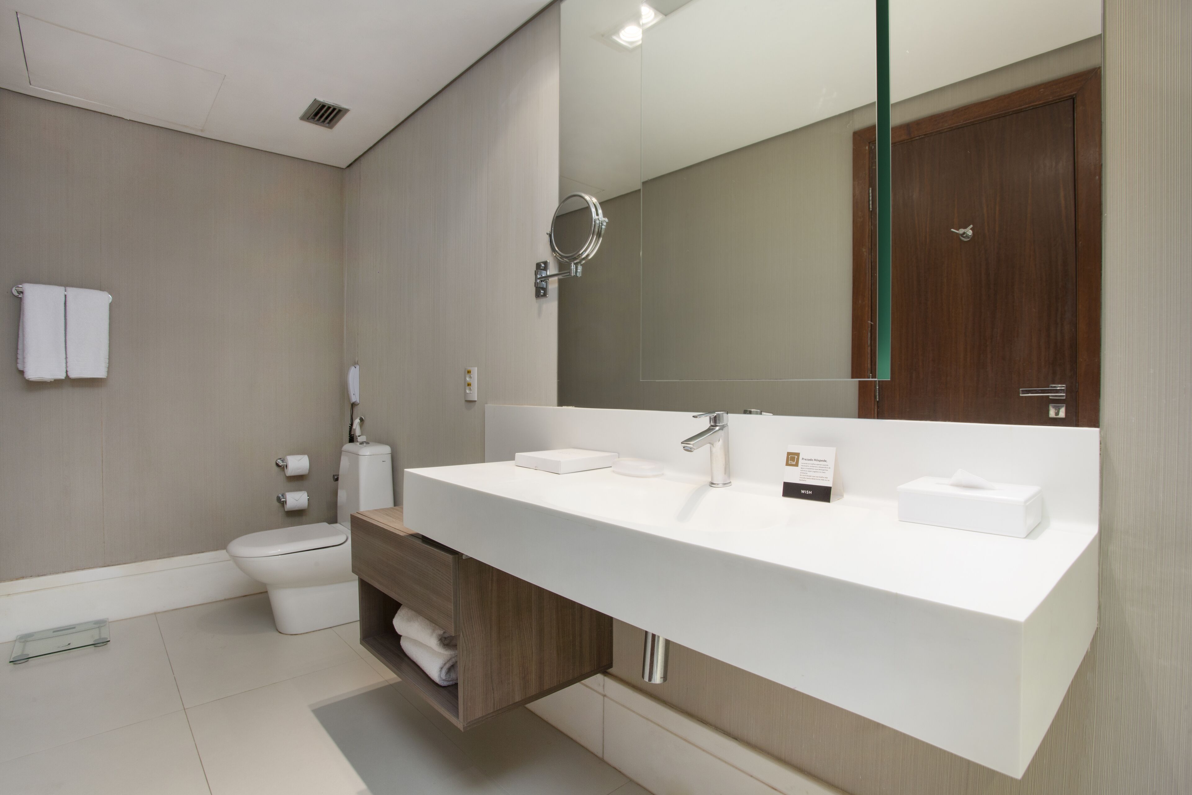 executive suite | bathroom | shower, rainfall showerhead, designer toiletries, hair dryer