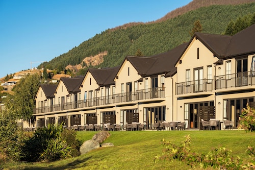 Platinum Queenstown Villas