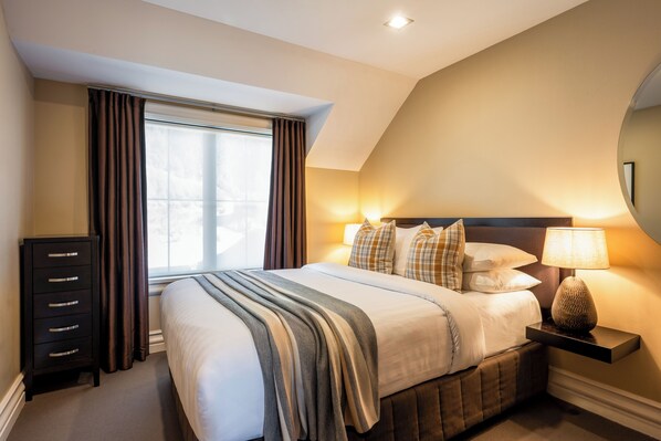 3 bedrooms, premium bedding, pillow-top beds, desk