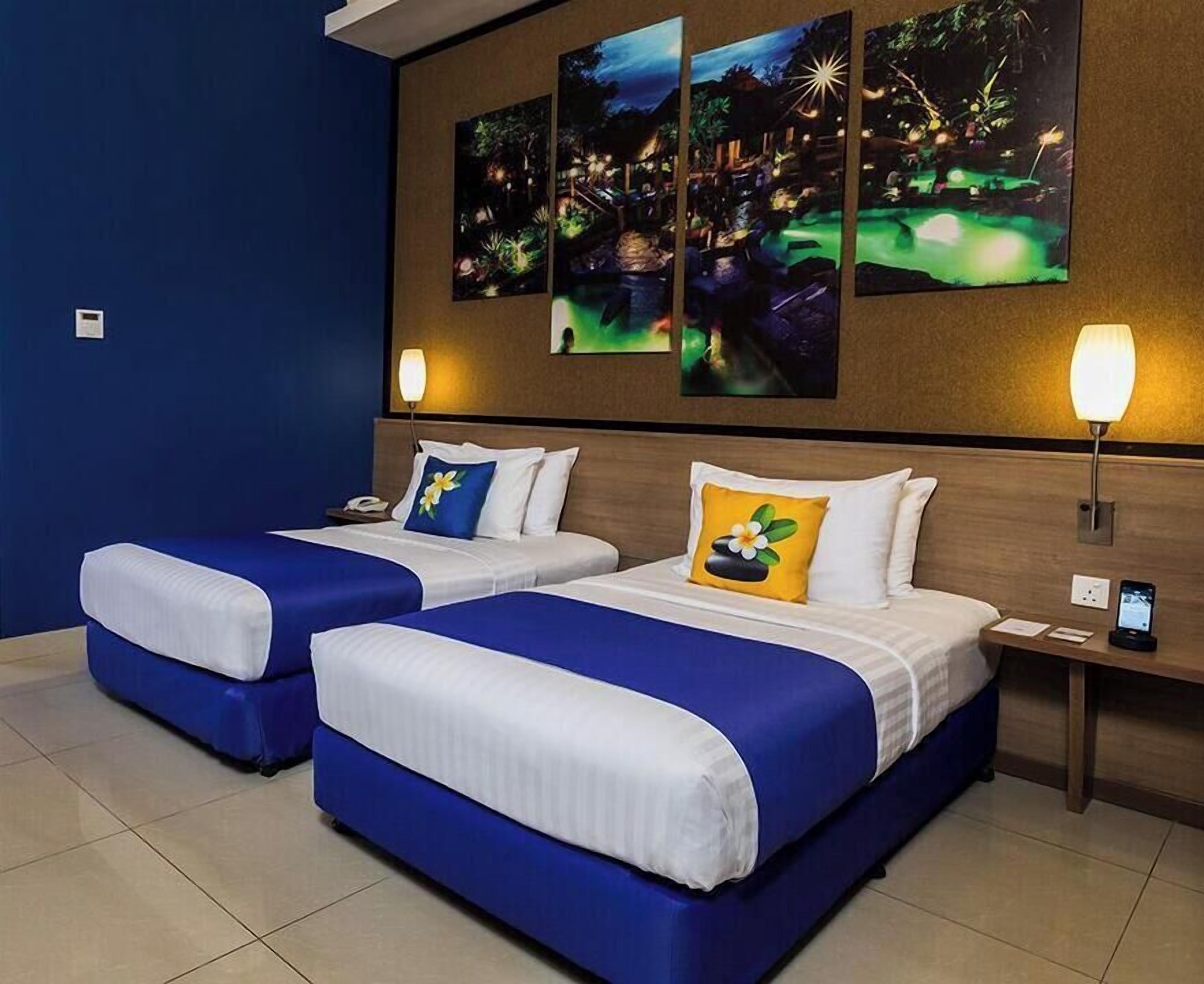 In-room safe, free WiFi, bed sheets