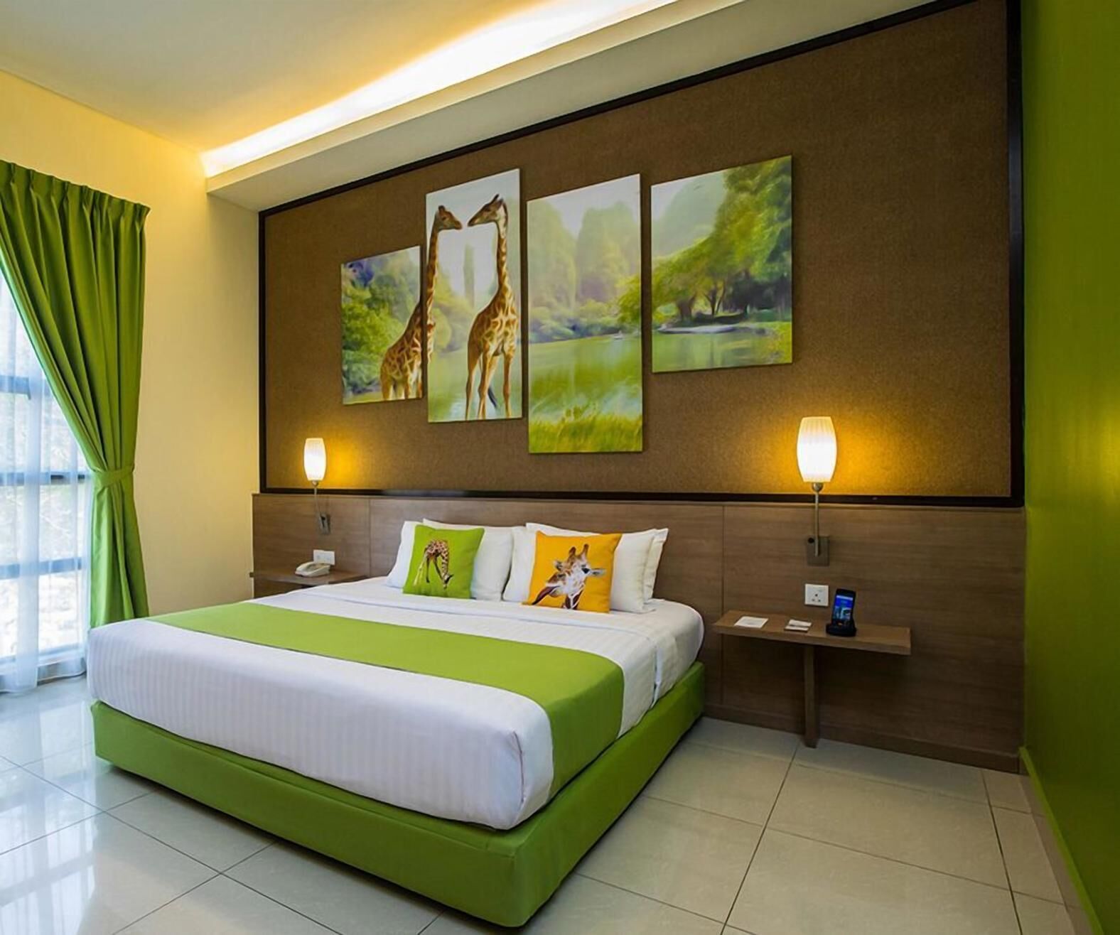 In-room safe, free WiFi, bed sheets
