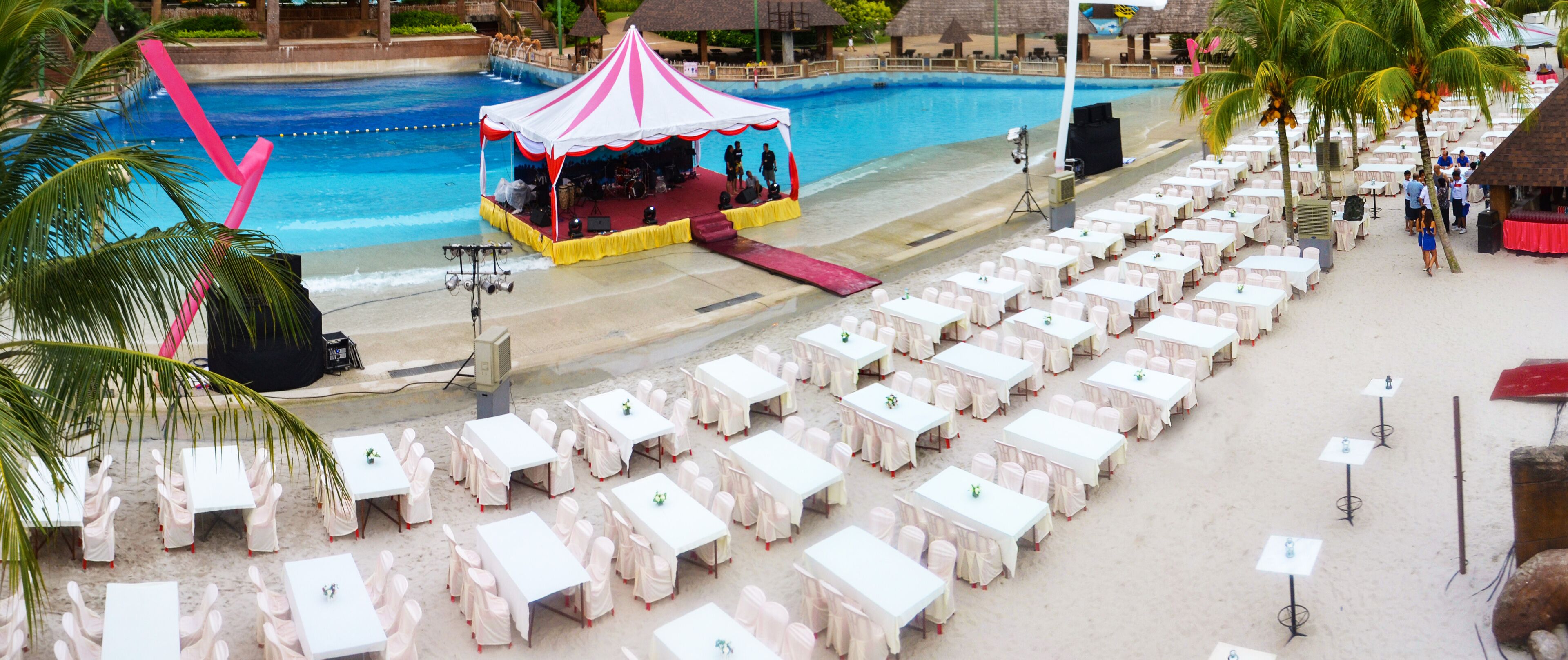 Tempat makan luar