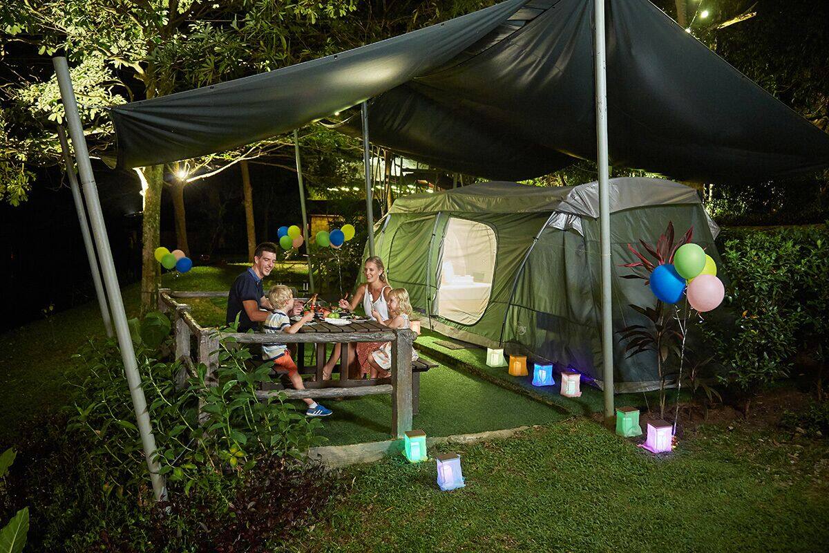 家庭帳篷 (Outdoor Glamping for 4) | 房內夾萬、免費 Wi-Fi、床單