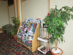 Lobby - Tropicana Suite Hotel (Vancouver)