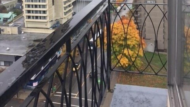 A high-rise building with a balcony. - Tropicana Suite Hotel (Vancouver)