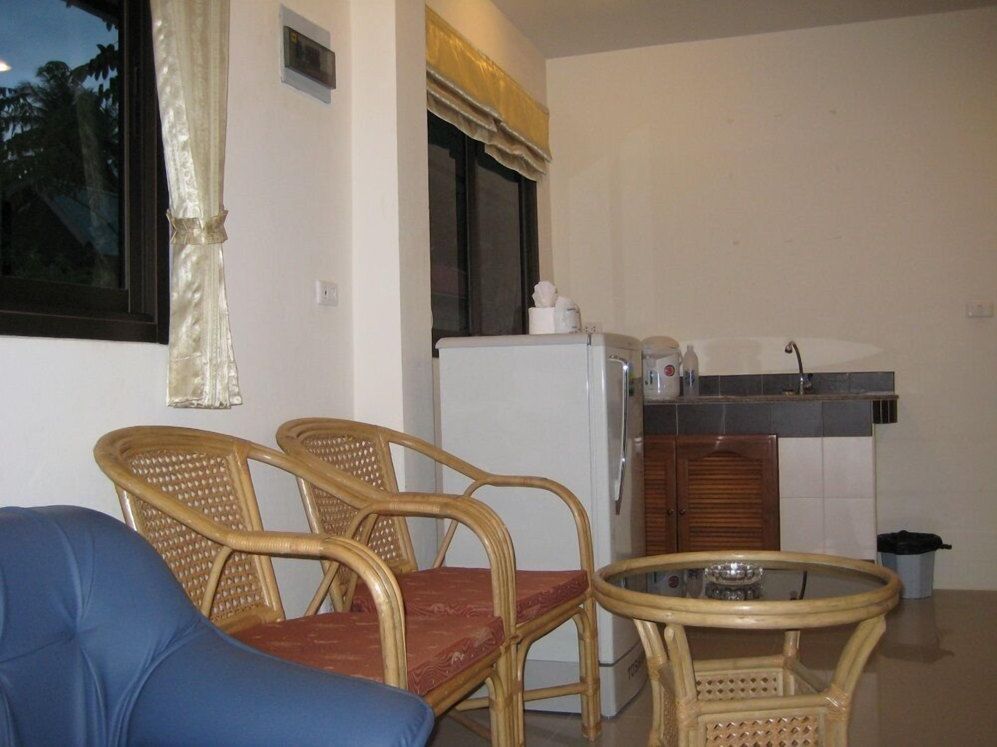 Deluxe Bungalow | Langsir/tirai gelap terus, cadar katil 