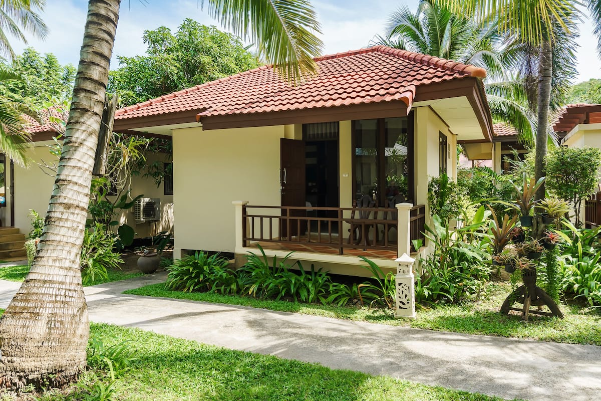 Mini Deluxe Seaview Bungalow | Minibar, in-room safe, desk, free cribs/infant beds