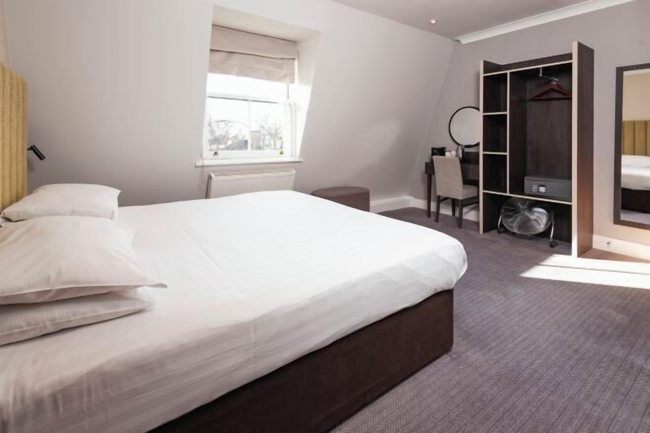 Een kluis op de kamer, individueel gedecoreerd, individueel gemeubileerd