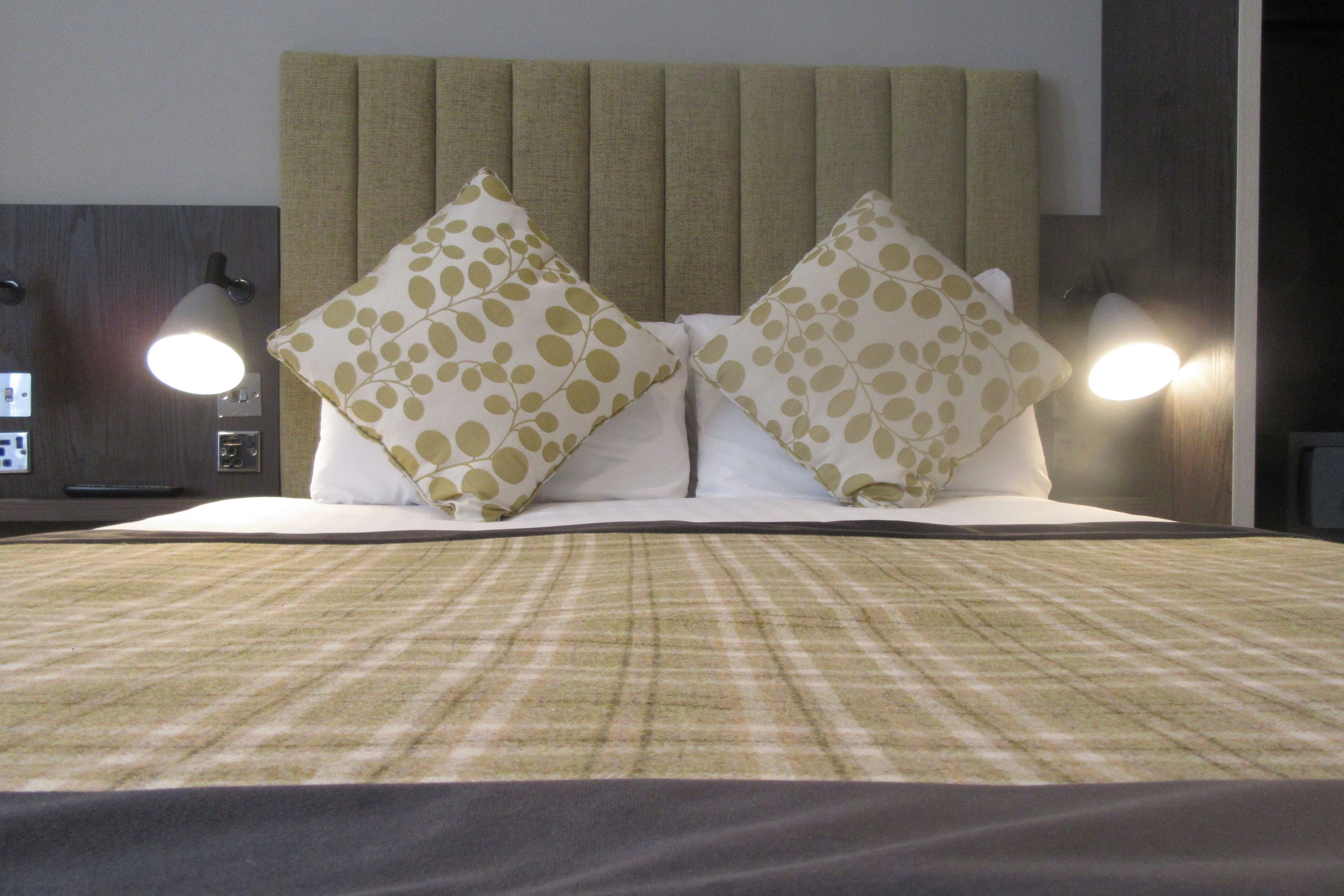 triple room | in-room safe, individually decorated, individually furnished, desk