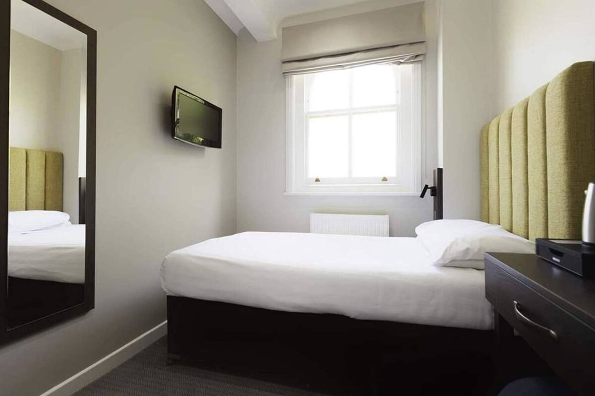 In-room safe, desk, blackout drapes, soundproofing