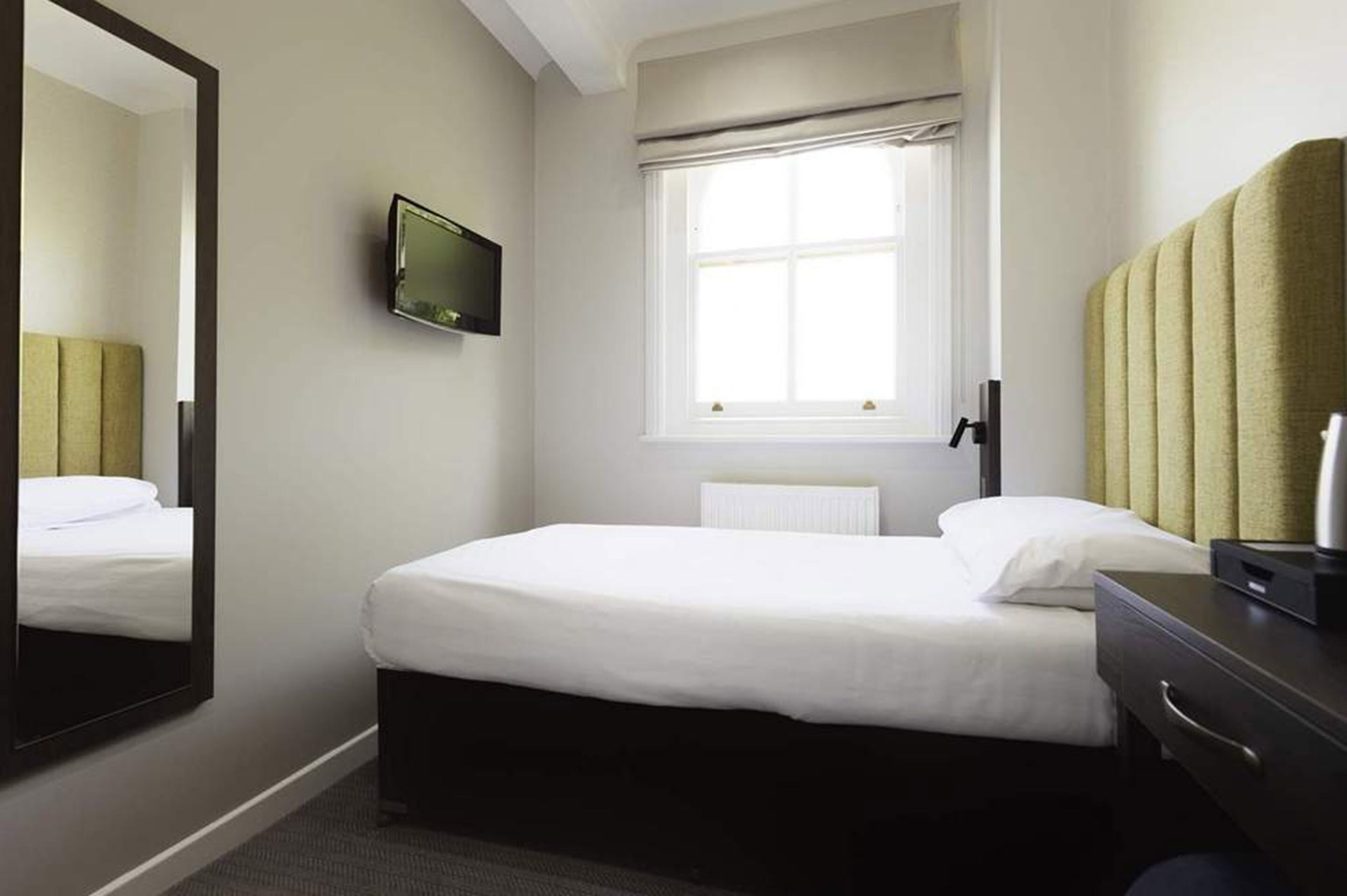 in-room safe, individually decorated, individually furnished, desk