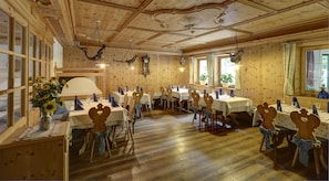 Der serveres aftensmad