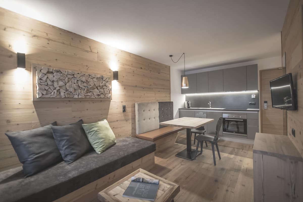 Apartment (E, my adventure) | Living area | Flat-screen TV
