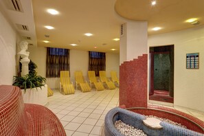 Sauna, banyera d'hidromassatge i bany turc 