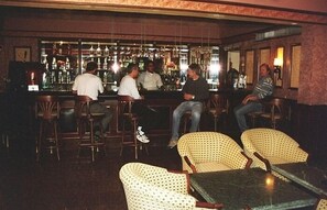 3 bares/lounges, 3 bares ao lado da piscina, bar na praia