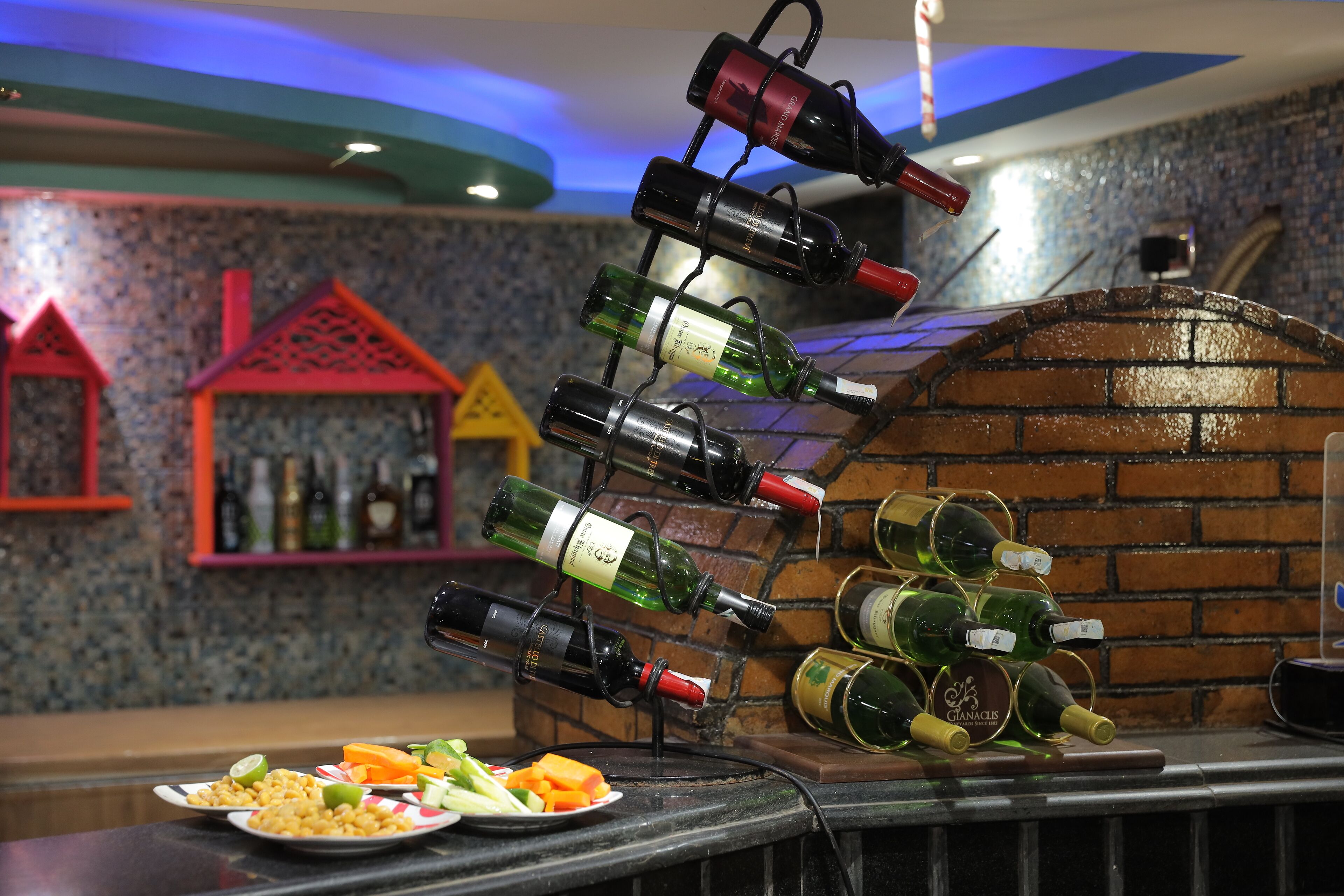 Photo - Happy City Hotel