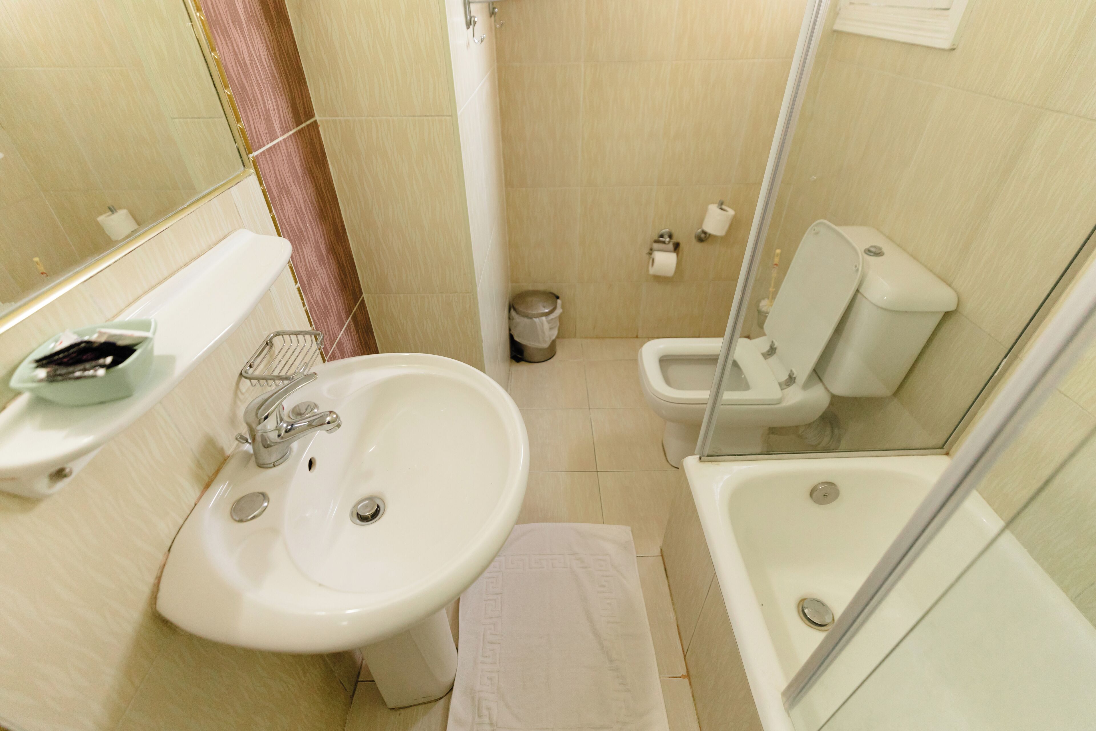 Photo - Happy City Hotel